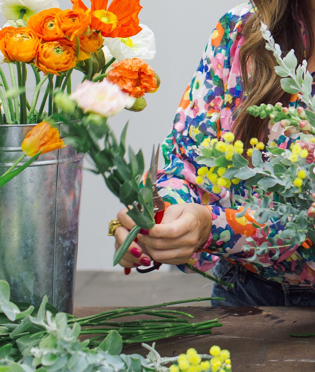 Christina’s Favorite Flower Tools For A Style-It-Yourself Arrangement thumbnail