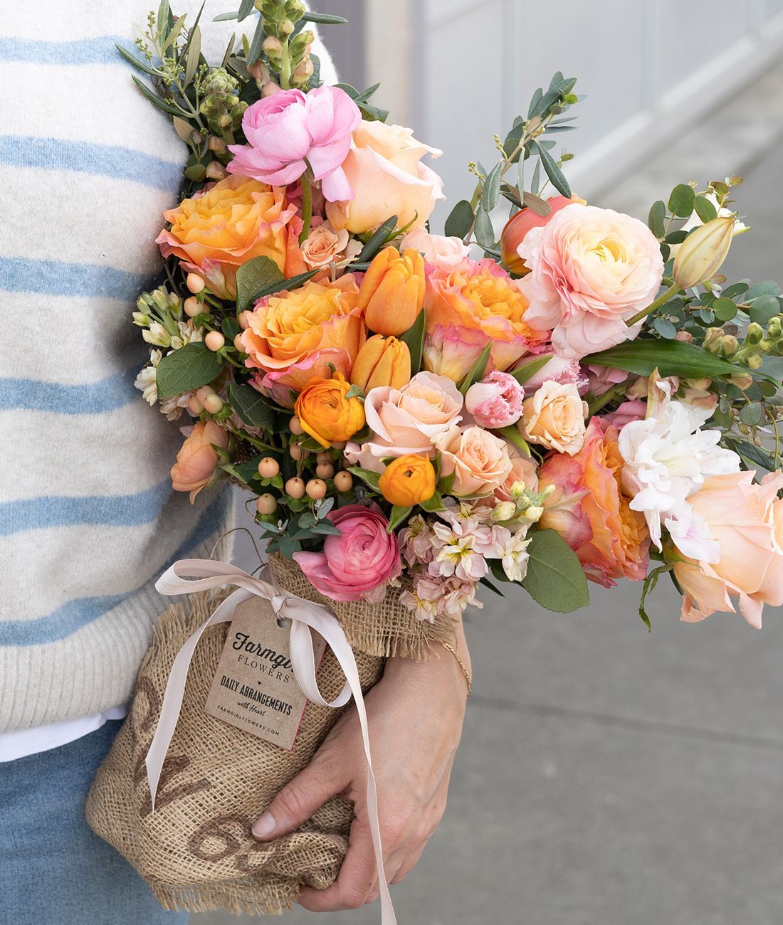 What Makes Our Classic Burlap-Wrapped Bouquets Classic? thumbnail